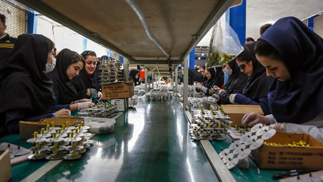 Iran has reported a slight fall in its unemployment rate in the quarter to late September as services, manufacturing and agriculture sectors keep performing well in the Iranian labor market.