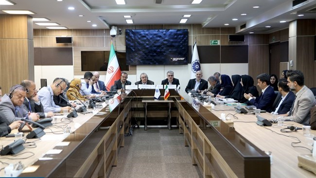 Businesspeople from Iran and Algeria have stressed the need for forming a chamber of commerce between the two countries.