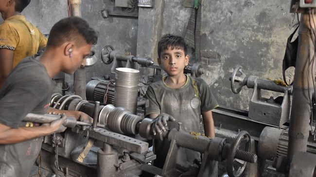 UNICEF Iran has published a document setting out 10 principles for businesses about children’s rights.