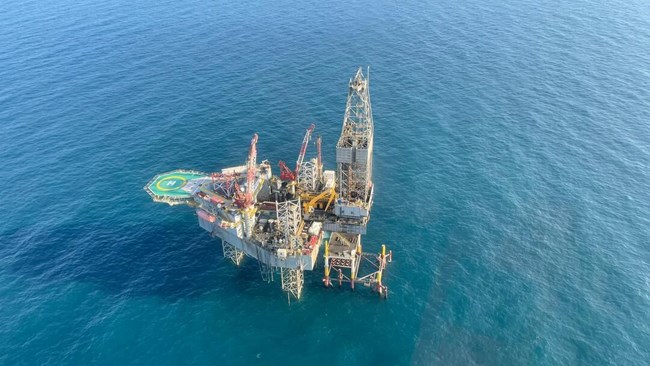 The deputy for operations and support at Pars Oil and Gas Company (POGC), which is in charge of developing the giant South Pars gas field, which Iran shares with Qatar in the Persian Gulf, announced a new daily production record of 714 million cubic meters of gas from the gas field.