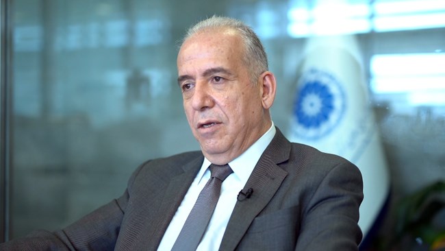 A prolonged trade war between the United States and China would harm Iran’s economy by pushing down global oil prices, the chairman of the Iran-China Chamber of Commerce said on Saturday.