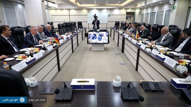 Iran and Russia have agreed to strengthen cooperation between their chambers of commerce to help lift bilateral trade to $15 billion within five years, senior private sector leaders from both countries said on Monday.