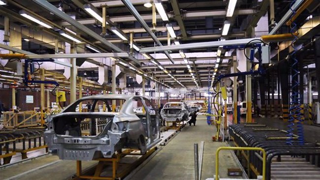 Industry, Mining and Trade Minister Mohammad Atabak announced on Sunday the unveiling of a new production line for domestically manufactured hybrid vehicles by the end of the current Iranian year in March 2026.