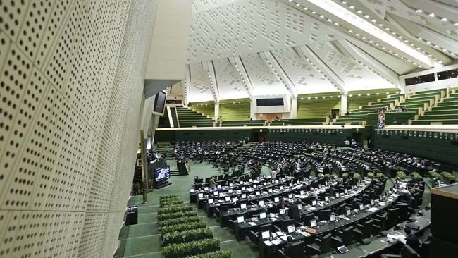 Iran’s Parliament has held its first session to review proposed amendments to the Chamber of Commerce Law, according to a senior Member of Parliament.