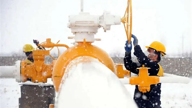 A new report by the Oil Ministry suggests that households and commercial units collectively accounted for 75% of the total gas consumed in Iran on Friday.