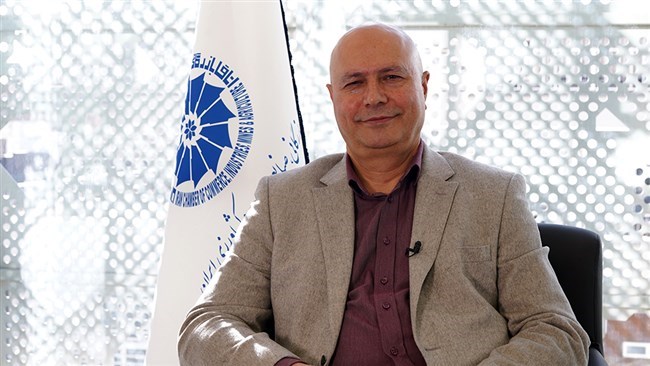The head of Iran Chamber of Commerce mining commission said the government should focus on reforming laws to support businesses rather than distributing a 7,000 trillion rials ($4.5 billion) support package, arguing that cash aid risks reinforcing rent-seeking and corruption.