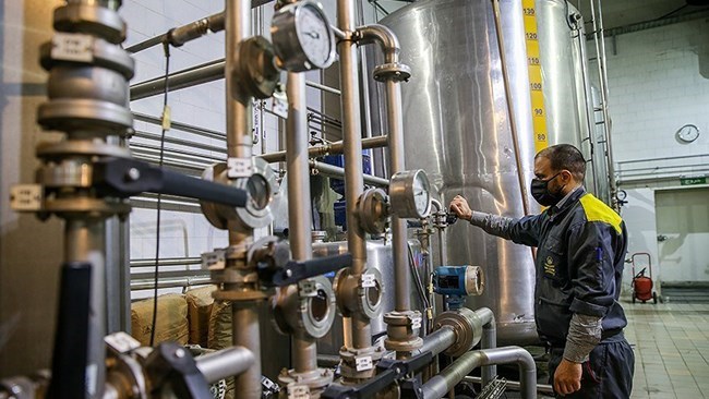 Iran’s Purchasing Managers’ Index (PMI) stood at 46.4 in the month to February 19, marking a continued contraction in economic activity but at a somewhat slower pace than the previous month, according to a report published by the research center of the Iran Chamber of Commerce.